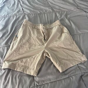 Mugsy Jeans Camel Travelers Shorts Size 34 8” Inseam
